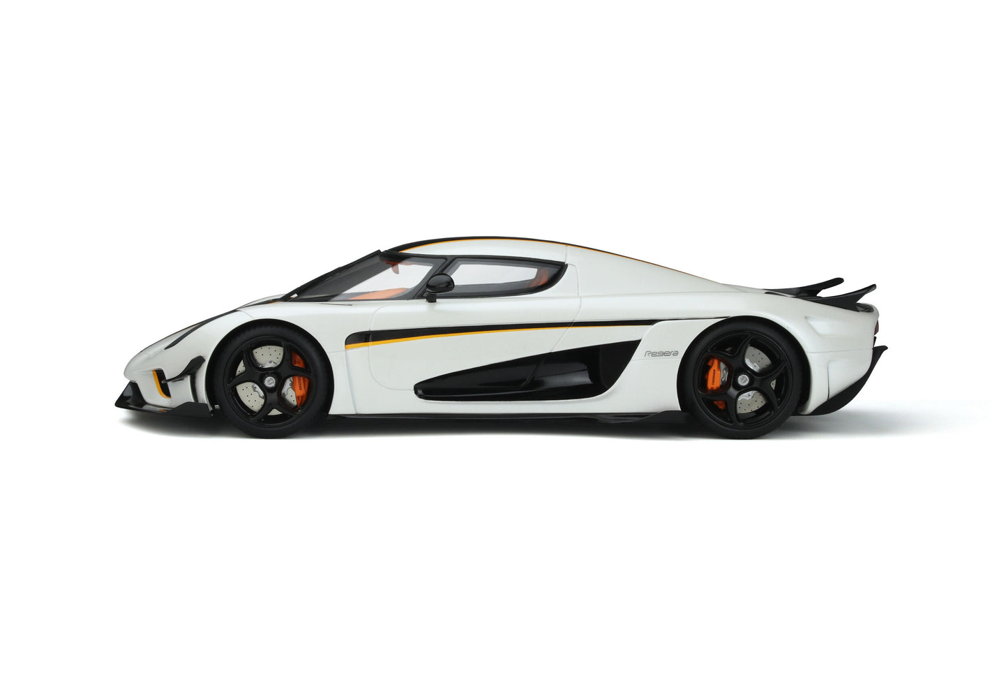side view Koenigsegg Regrera Record White 2023 1:18 scale model car by GT Spirit
