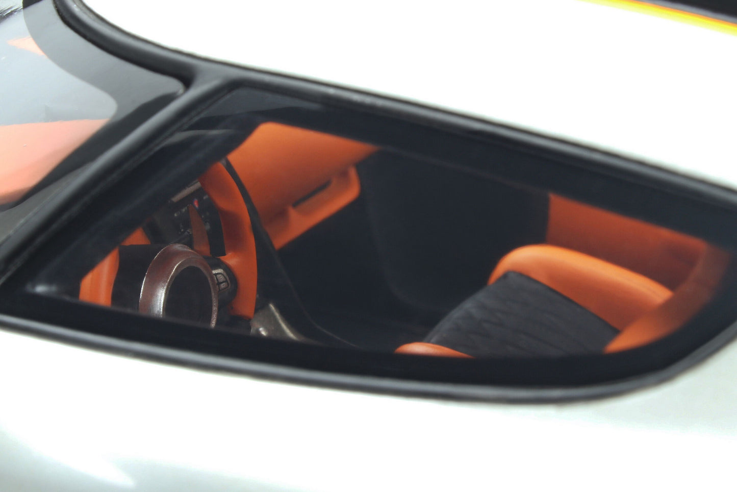 close up interior perspective view Koenigsegg Regrera Record White 2023 1:18 scale model car by GT Spirit