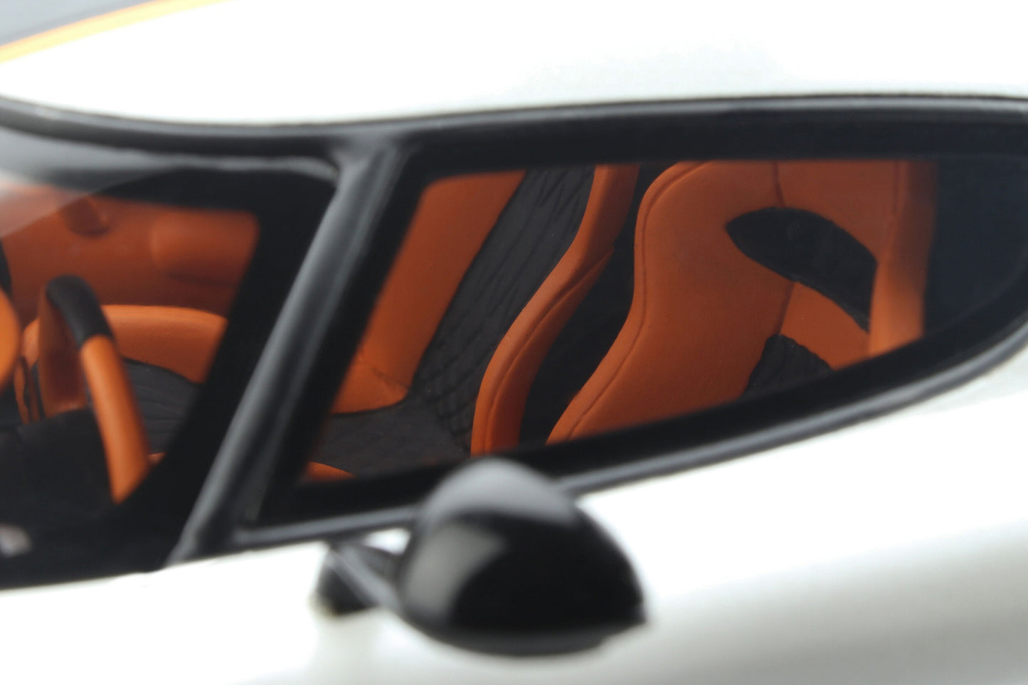 close up seat view Koenigsegg Regrera Record White 2023 1:18 scale model car by GT Spirit