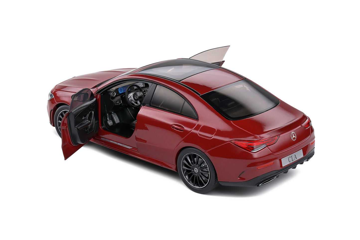 Mercedes Benz CLA C118 Coupe AMG Line - Rouge Patagonie - 2019 1:18 scale model car - Solido