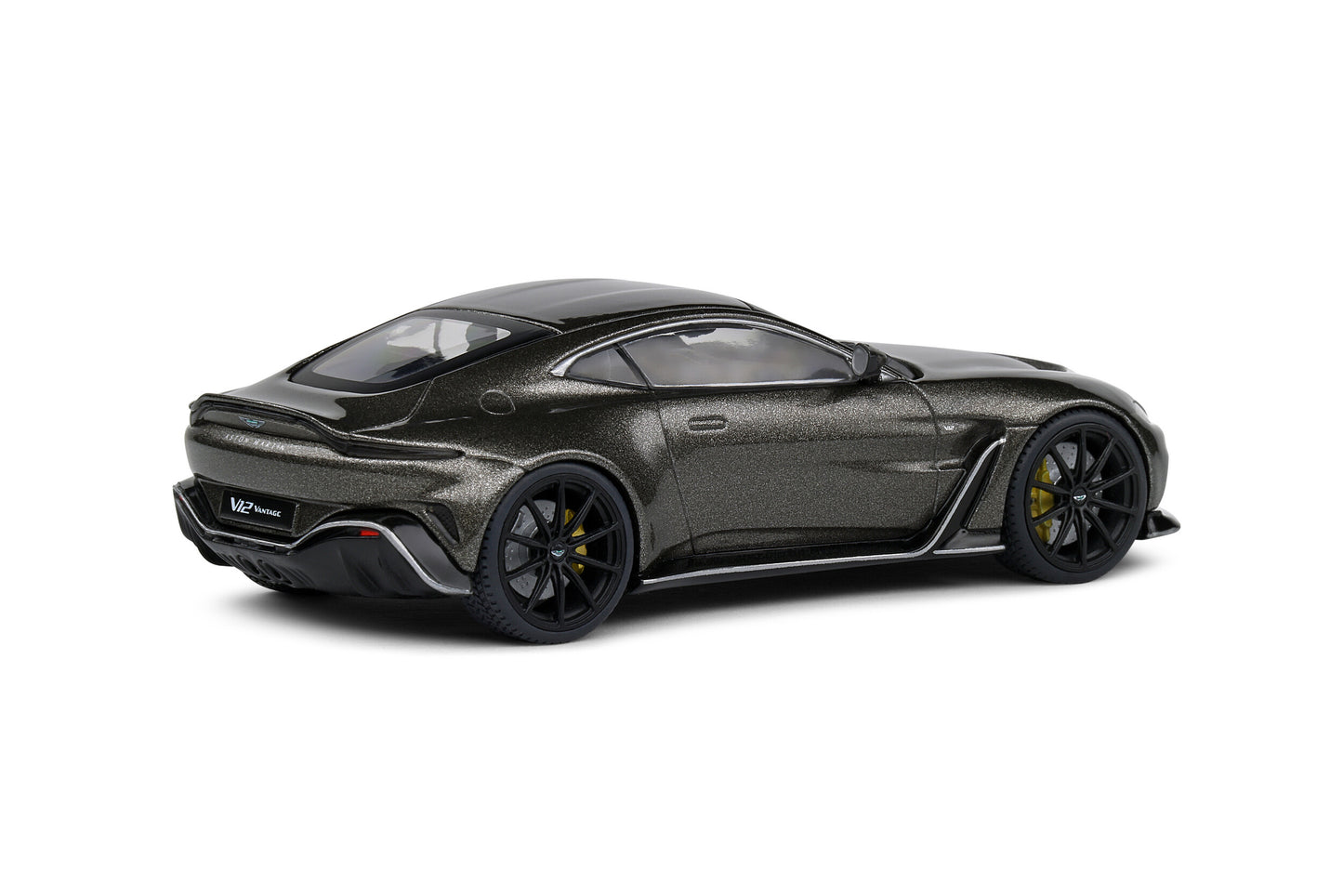Aston Martin Vantage V12 Cumberland Grey 1:43 scale model car - Solido