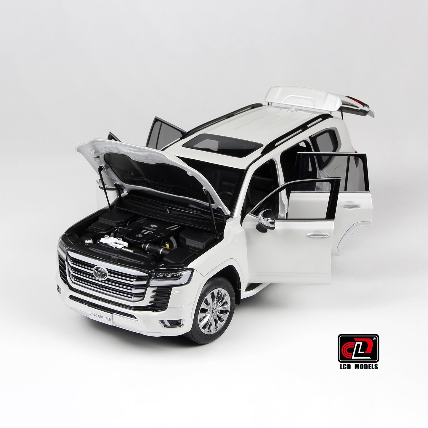 Toyota Land Cruiser 300-ZX White 1:18 scale model car - LCD Models