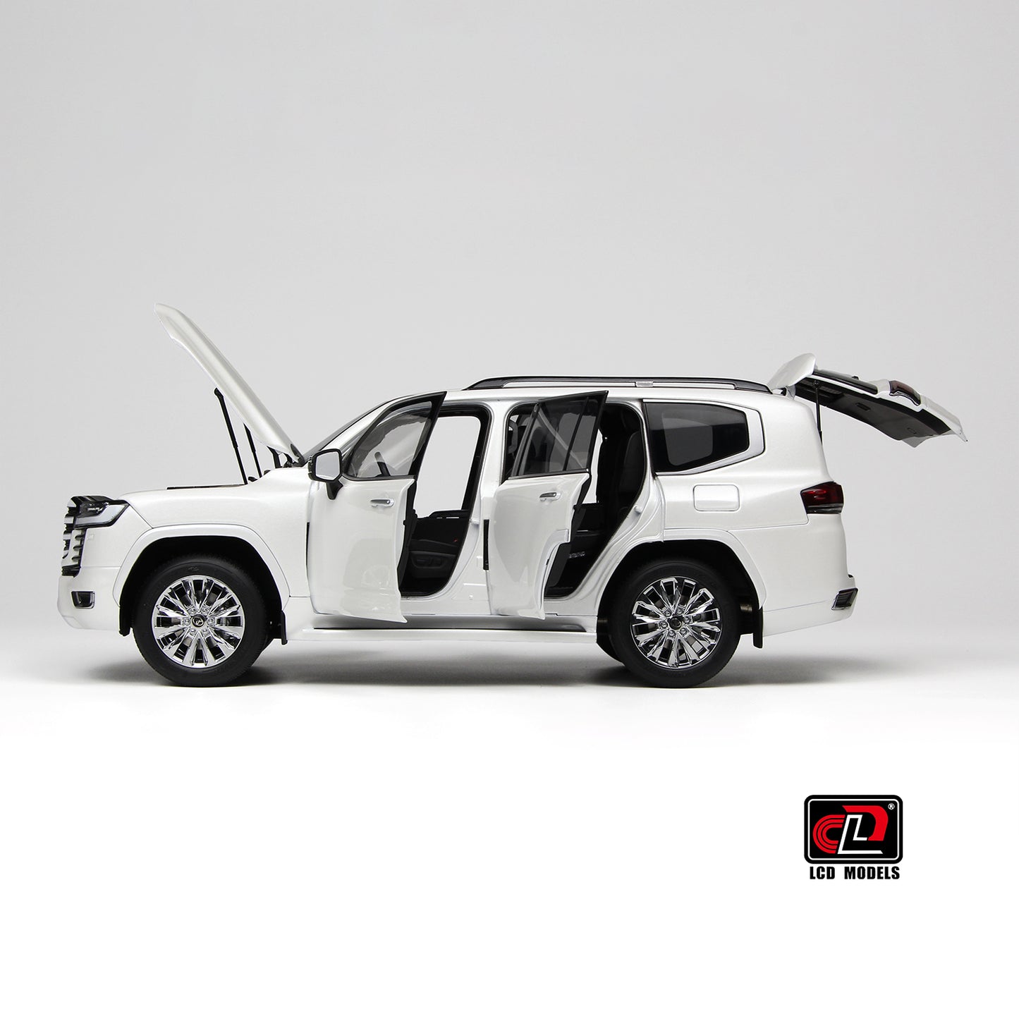 Side view with door open Toyota Land Cruiser White 1:18 scale model car - LCD Model