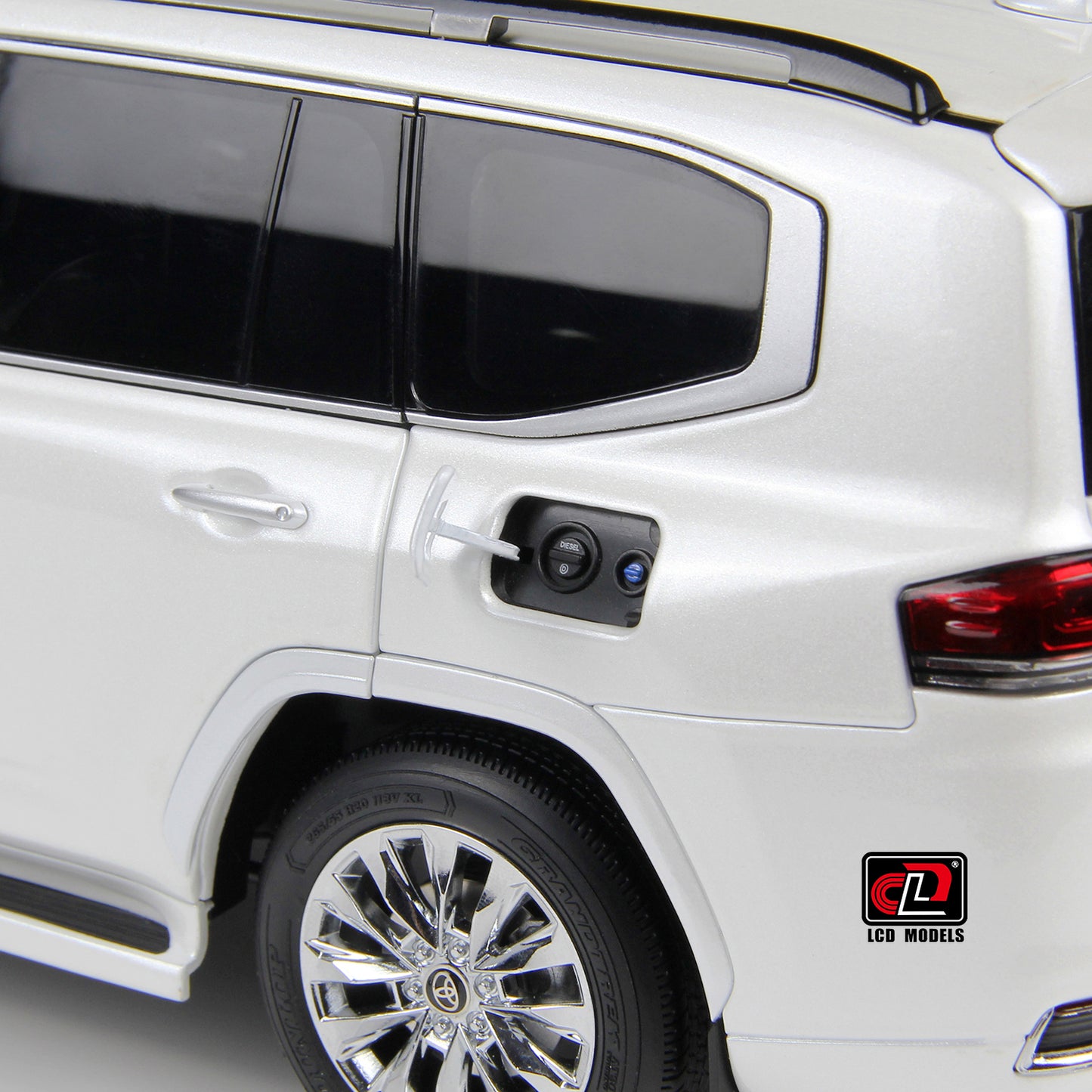 Fuel lid view of Toyota Land Cruiser White 1:18 scale model car - LCD Models