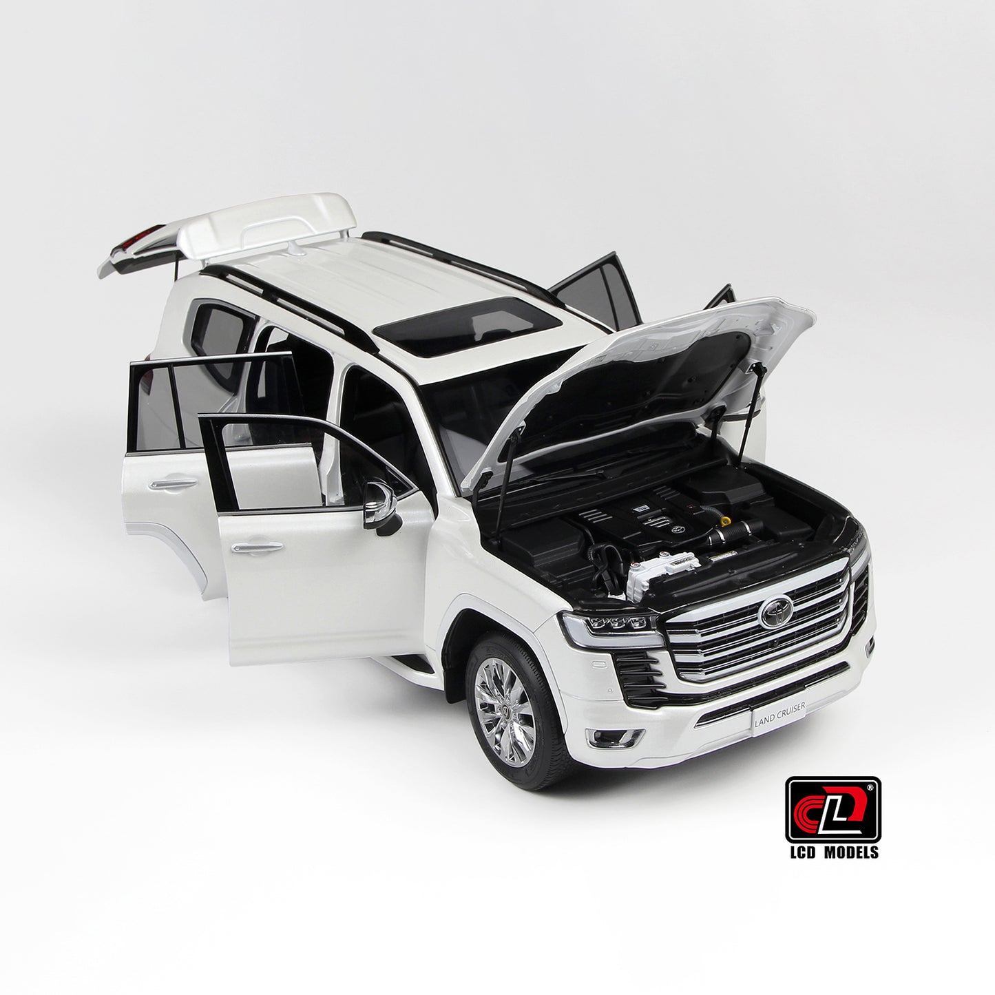 Toyota Land Cruiser 300-ZX White 1:18 scale model car - LCD Models