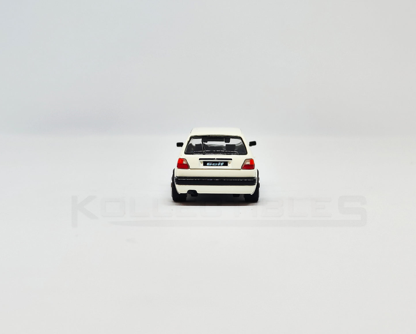 Volkswagen Golf GTI MK2 White 1:64 scale model car - Xcartoys x Poprace