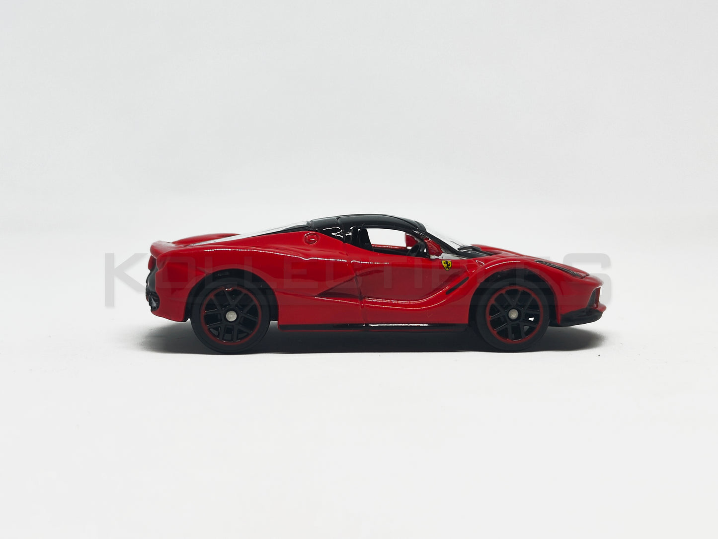 Laferrari Red 1:64 scale model car - Bburago