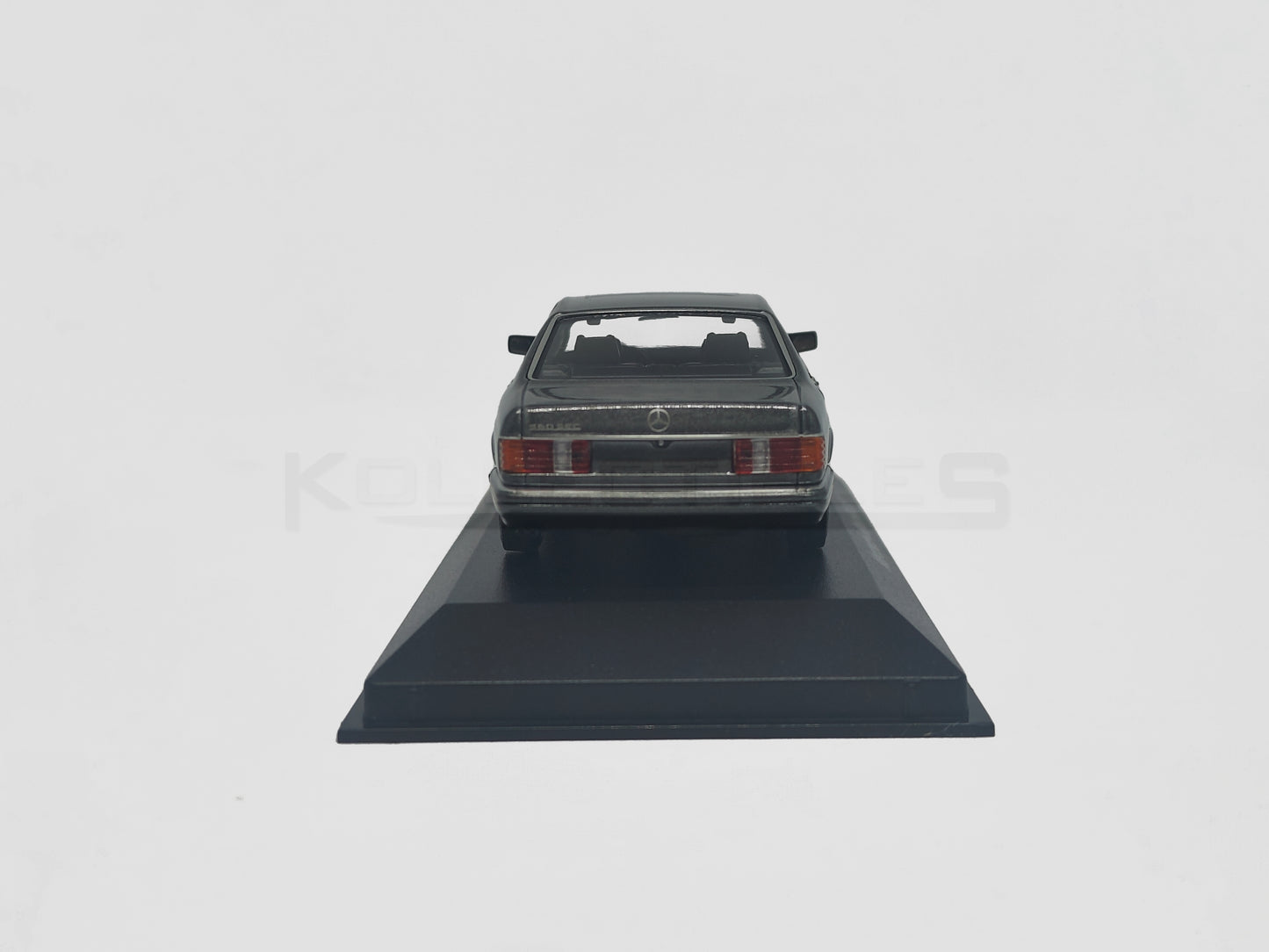 Back Front view Mercedes Benz 560 SEC C126 1980 Grey Met 1:43 scale model car - Minichamps 940035122