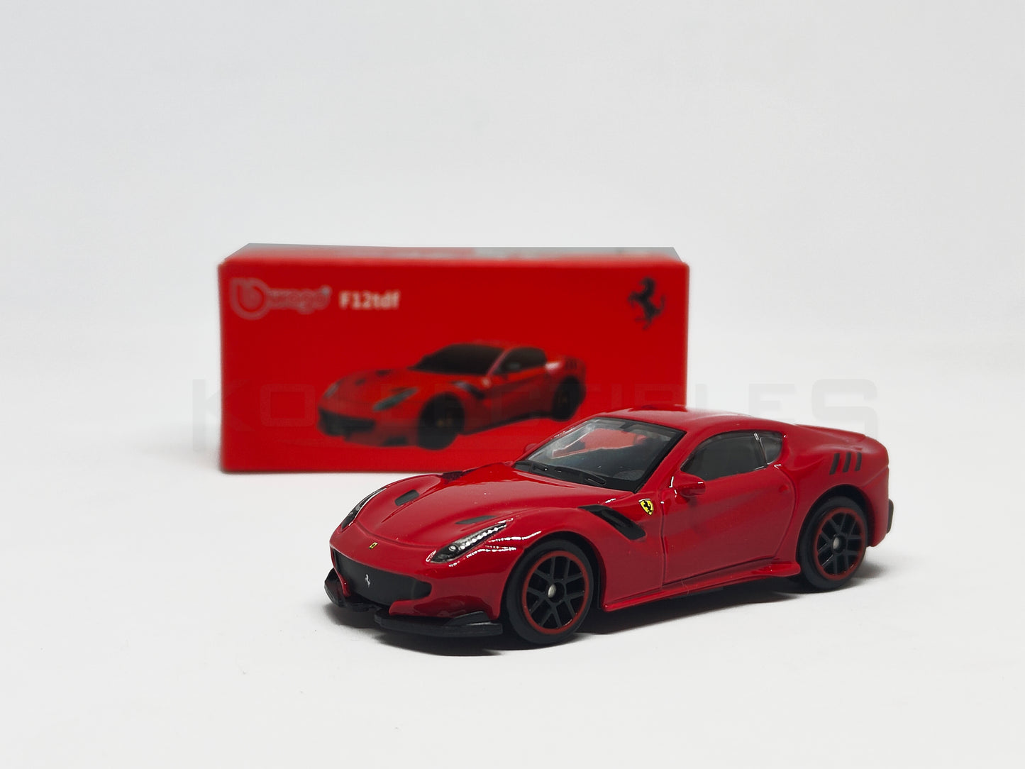 Box of F12DTF Red 1:64 scale model car 1:64 scale model car - Bburago