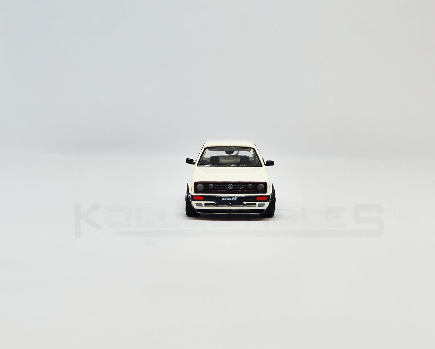 Volkswagen Golf GTI MK2 White 1:64 scale model car - Xcartoys x Poprace