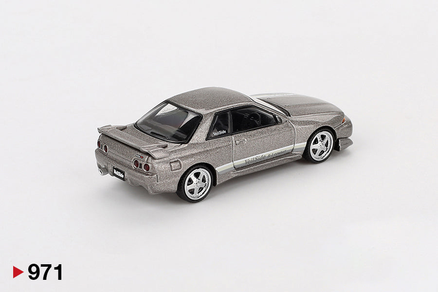 Back Perspective view of Nissan Skyline GT-R (R32) Veilside Combat C-I Veilside Combat Grey 1:64 scale model car - Mini GT