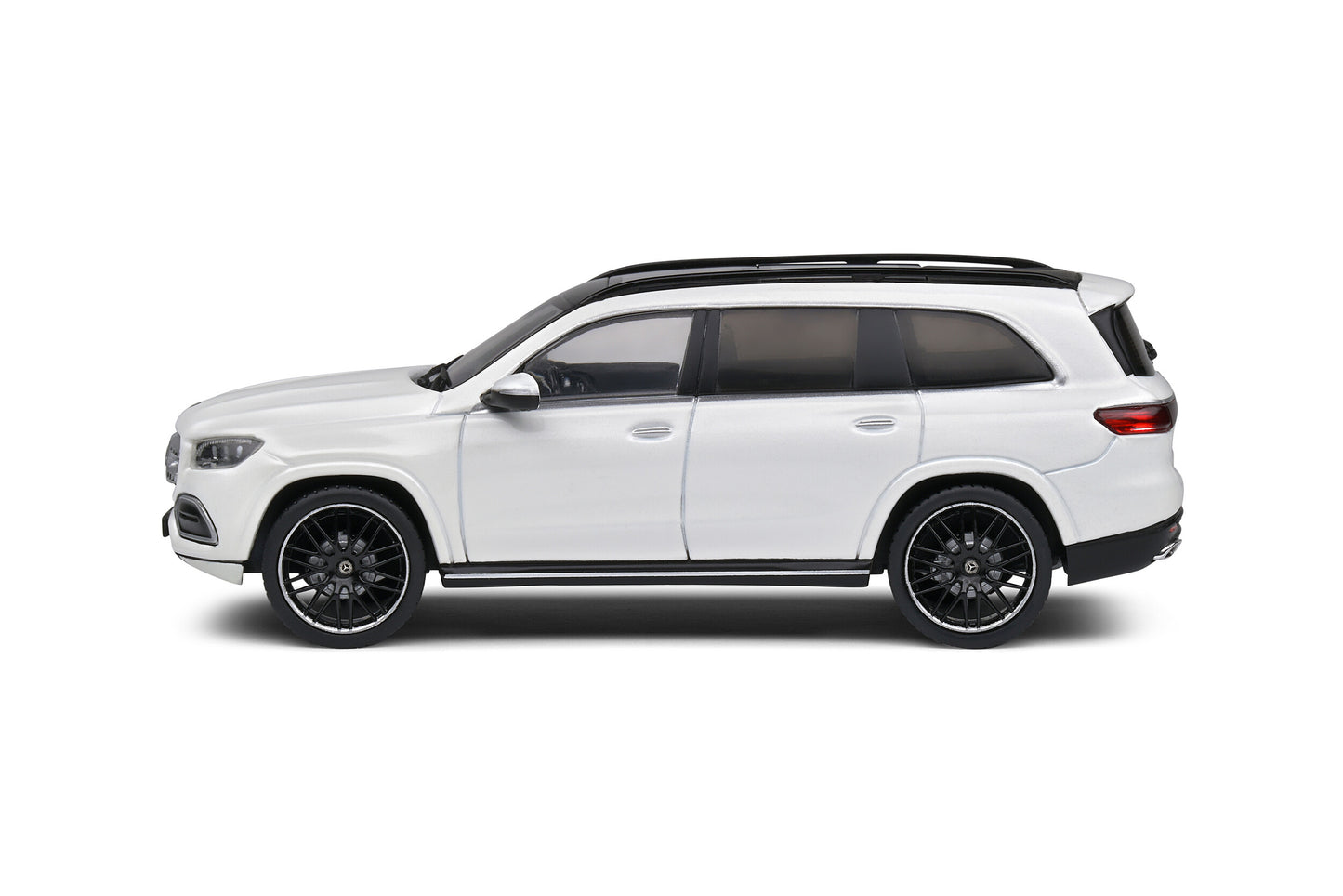 Mercedes Benz GLS - AMG Wheels - Diamond White 1:43 scale model car - Solido