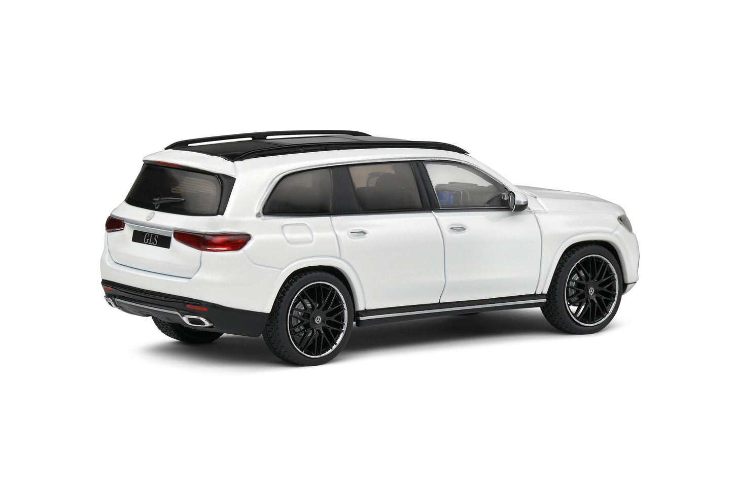 Mercedes Benz GLS - AMG Wheels - Diamond White 1:43 scale model car - Solido