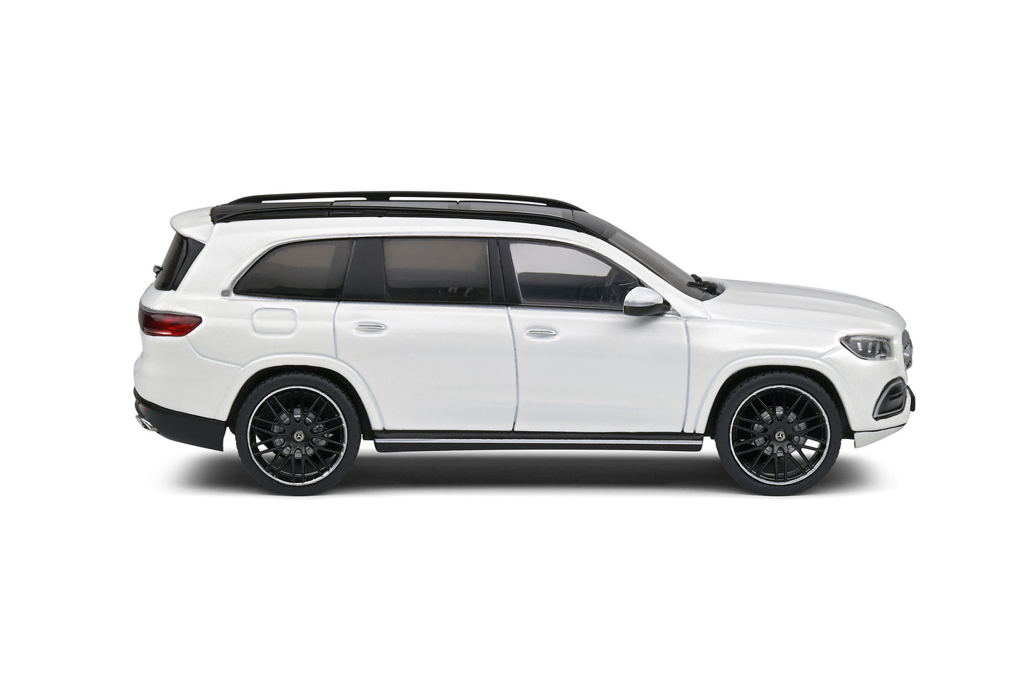 Mercedes Benz GLS - AMG Wheels - Diamond White 1:43 scale model car - Solido