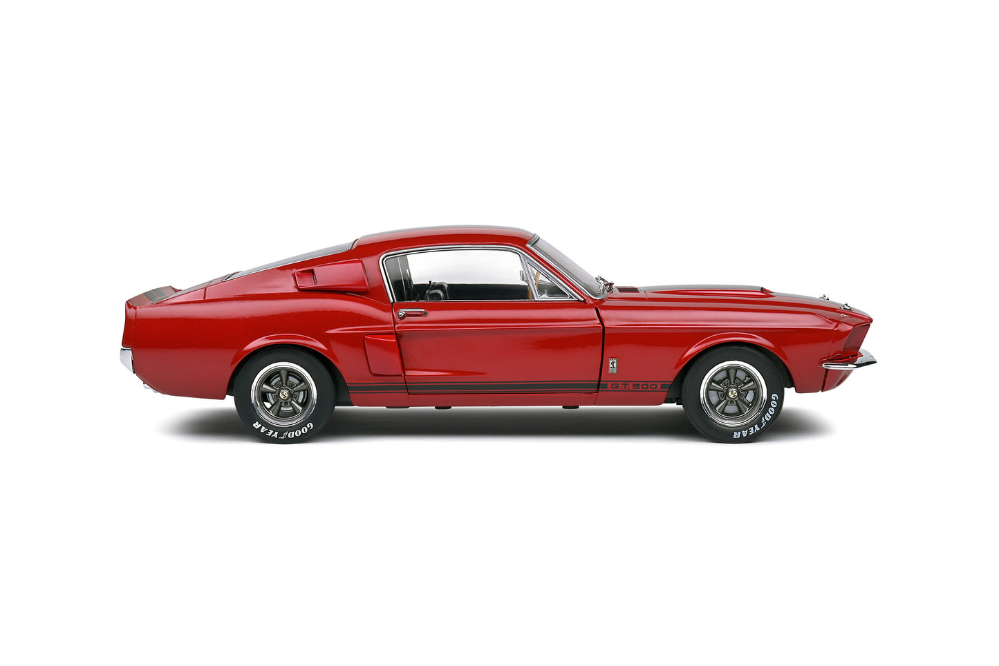 Shelby GT500 Red 1967 1:18 scale model car - Solido