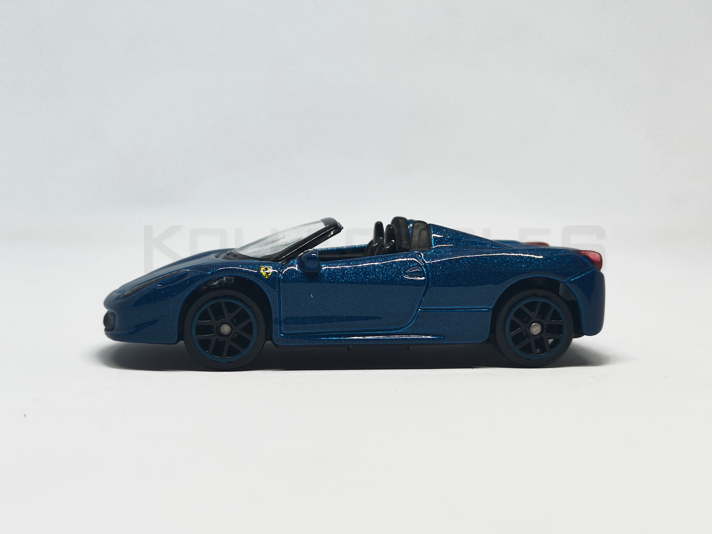 Side2 Ferrari 458 Spider Blue 1:64 scale model car - Bburago