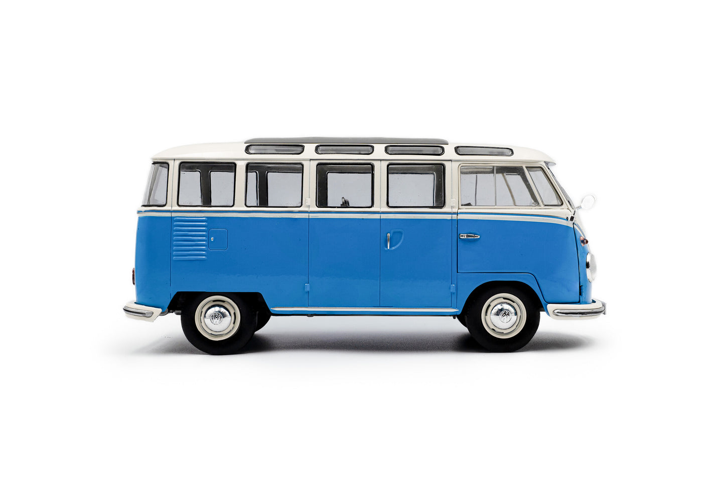 side view of Volkswagen T1 Samba Blue / White 1962 1:18 scale model car - Solido