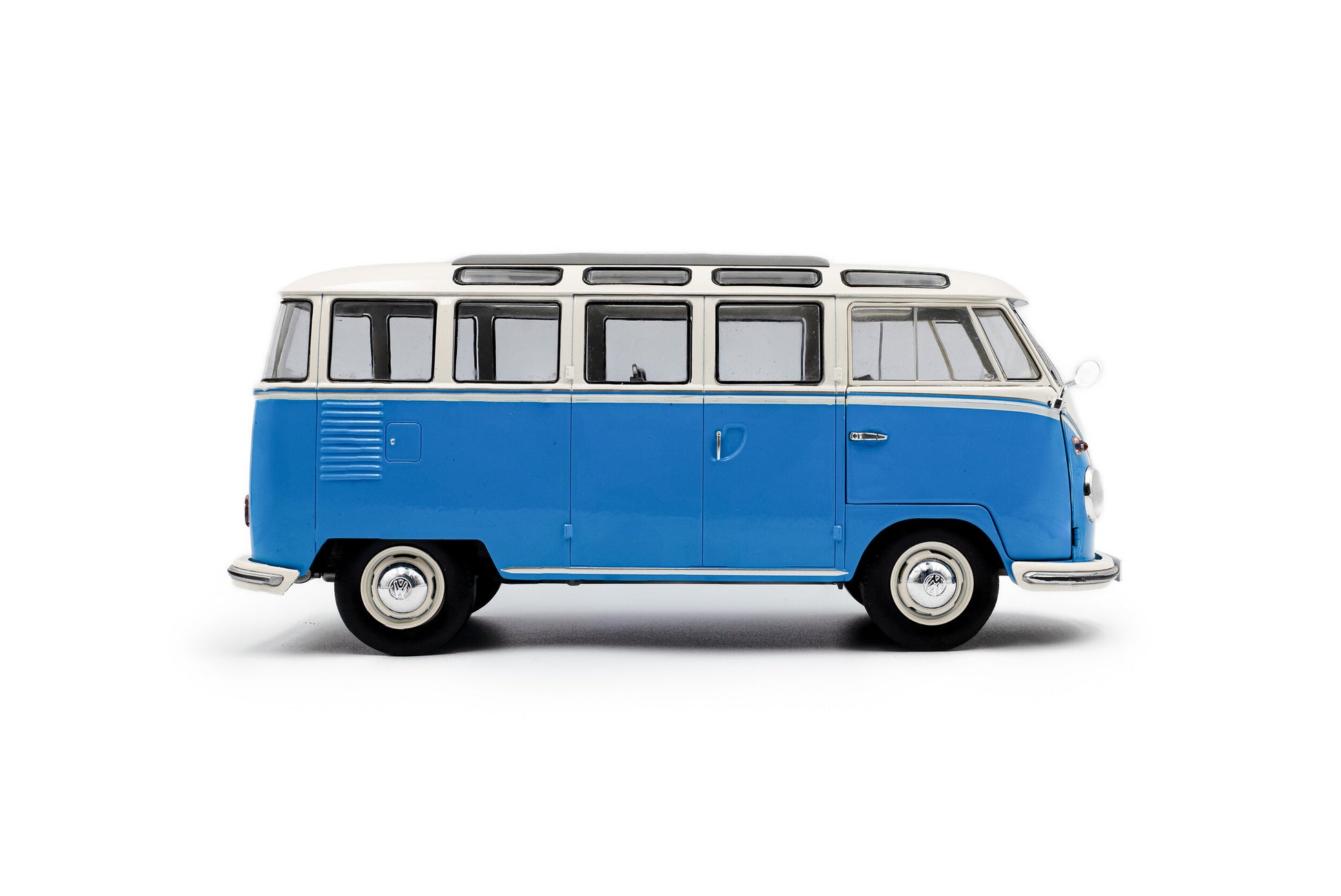 side view of Volkswagen T1 Samba Blue / White 1962 1:18 scale model car - Solido