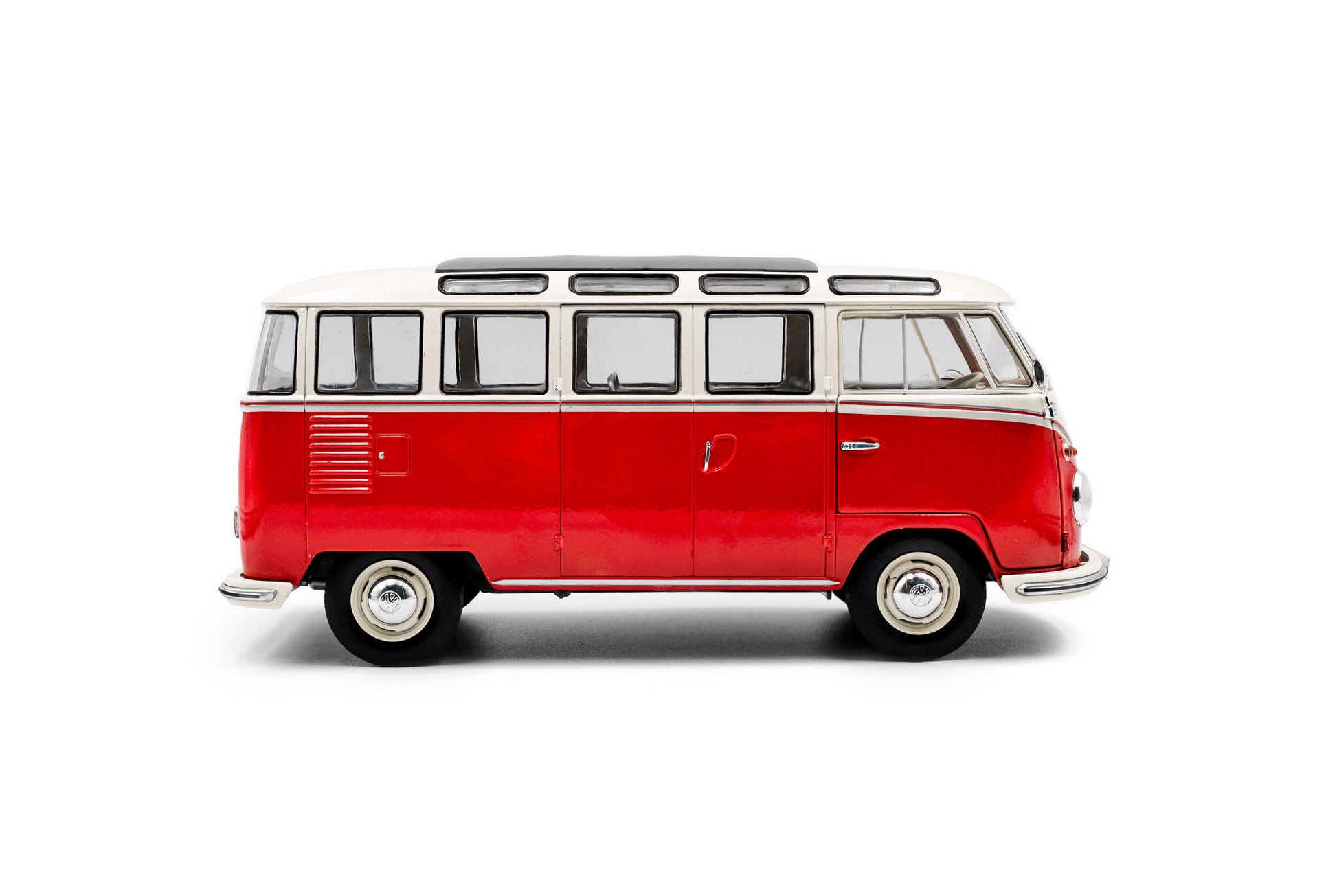 side view of Volkswagen T1 Samba Red / White 1962 1:18 scale model car - Solido