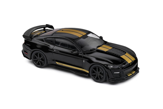Top front perspective view of Nissan 400z Rocket Bunny Purple 2022 1:43 scale model car - Solido