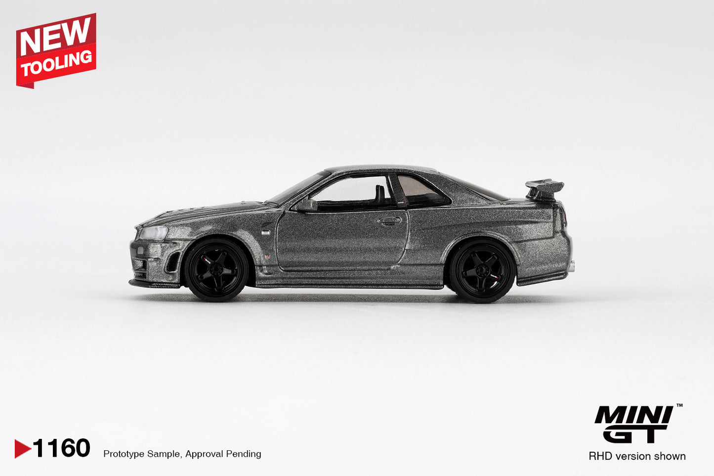 Mini GT 1:64 Nissan Skyline GT-R Dark Metal Gray NISMO BNR34 CRS Version diecast model car view 1
