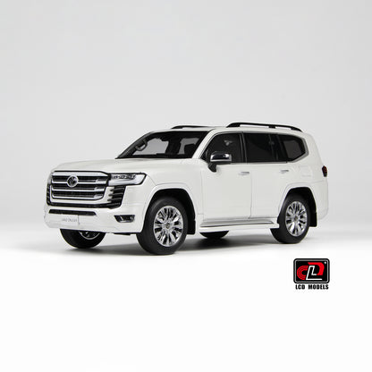 Front perspective view of Toyota Land Cruiser White 1:18 scale model car - LCD Models Product code (LCD18013-WH)