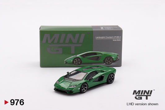 Mini GT 1/64 Lamborghini Countach LPI 800-4 Verde Medio 1:64 scale model car - Mini GT WITH BOX