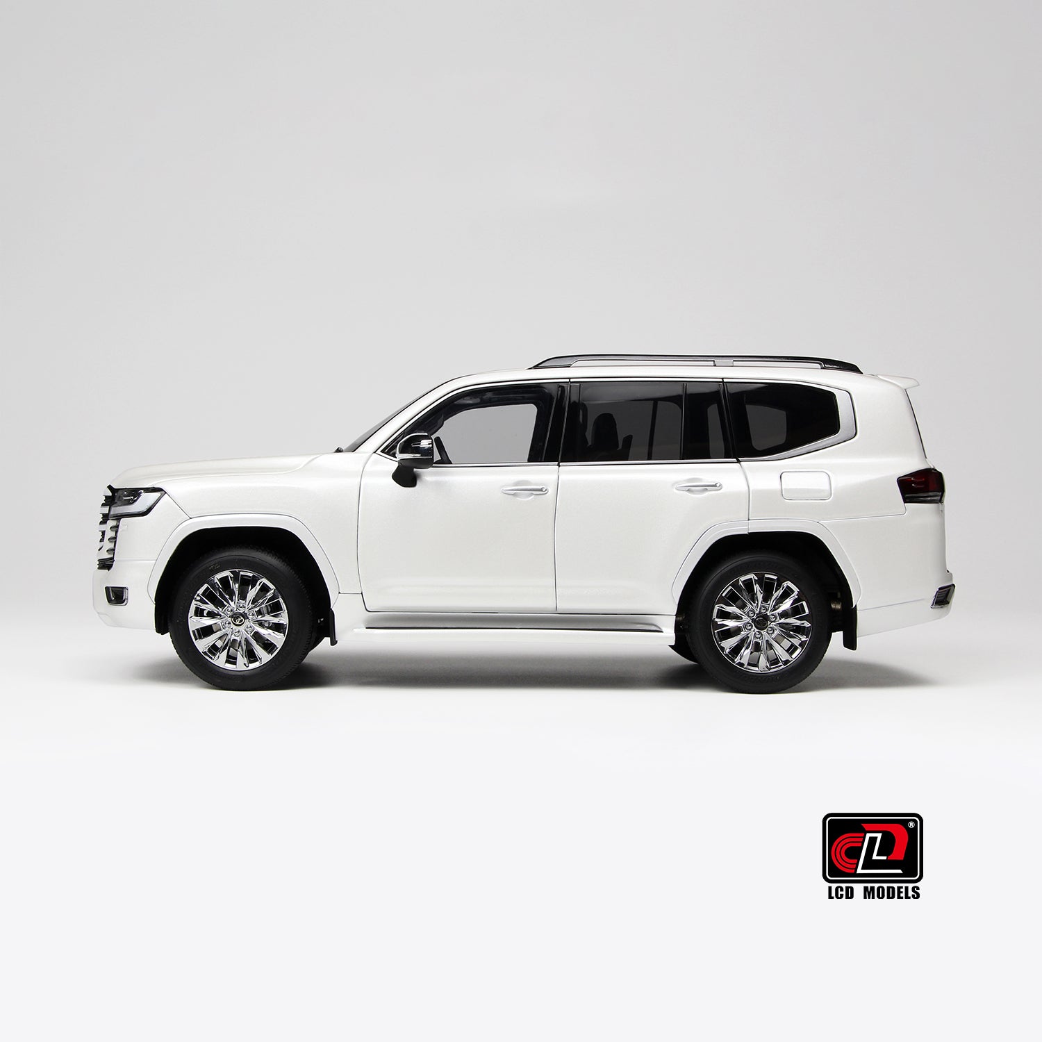second view of Toyota Land Cruiser White 1:18 scale model car - LCD Models