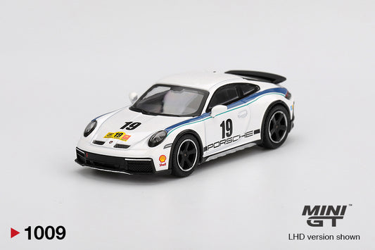 Front perspective view of Porsche 911 Dakar Rally 1974 1:64 scale model car - Mini GT