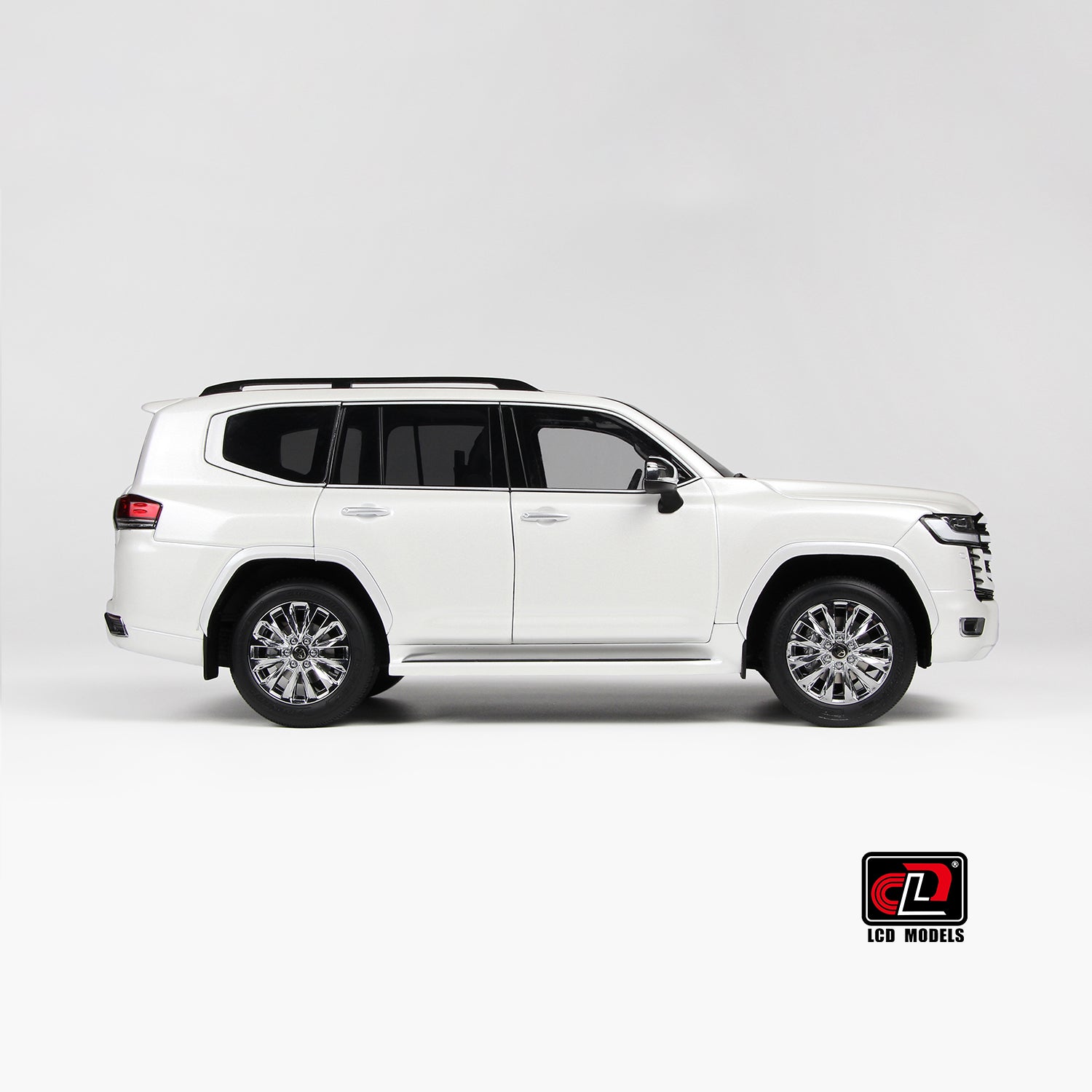 first side view of Toyota Land Cruiser White 1:18 scale model car - LCD Models
