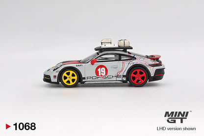 Side view Porsche 911 Dakar "Uncle Rally" 1:64 scale model car - Mini GT