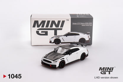 Box of Nissan GT-R Nismo 2024 Brilliant White Pearl 1:64 scale model car - Mini GT