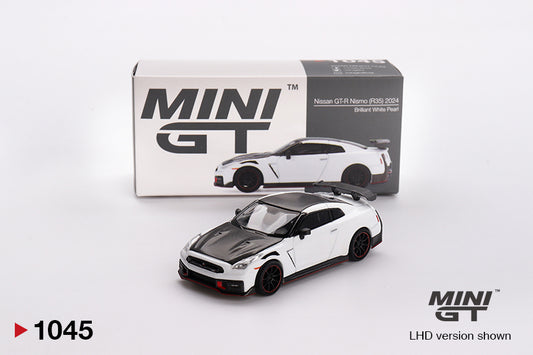 Box of Nissan GT-R Nismo 2024 Brilliant White Pearl 1:64 scale model car - Mini GT