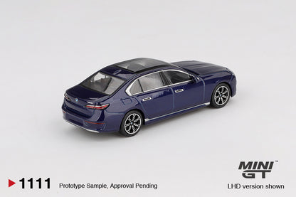 BMW i7 xDrive60 Tanzanite Blue Metallic 1:64 scale model car - Mini GT