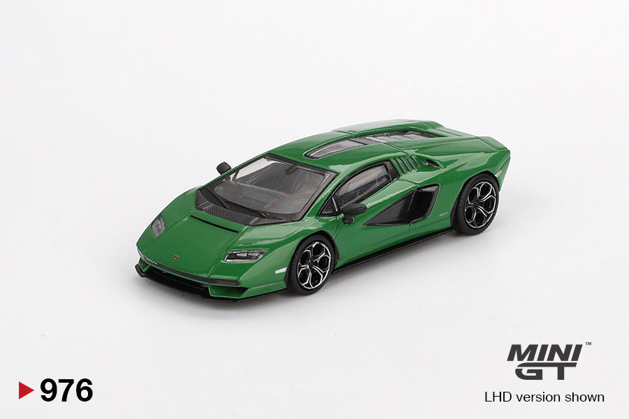 Front perspective view of Mini GT 1/64 Lamborghini Countach LPI 800-4 Verde Medio 1:64 scale model car - Mini GT