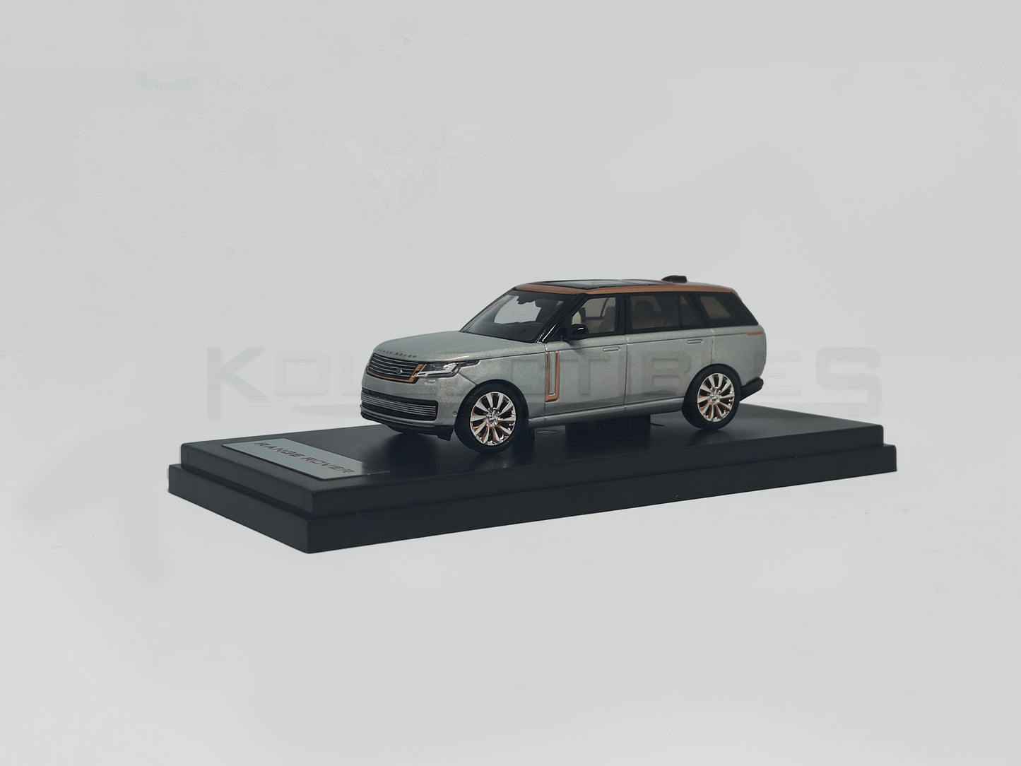 Front Perpective Land Rover Range Rover Silver 1:64 white model car by  LCD Models