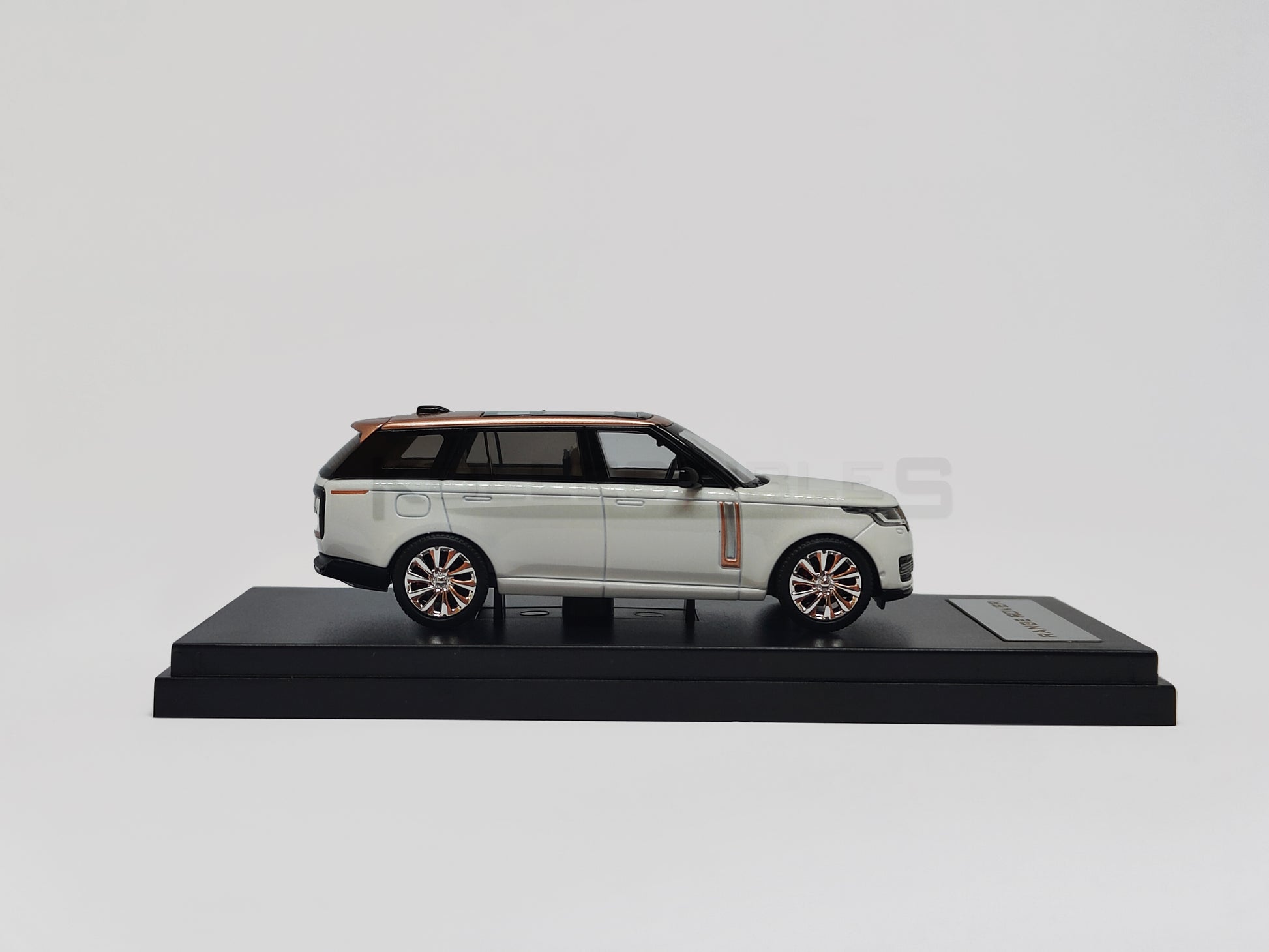 Side2 view of Land Rover Range Rover White 1:64 white model car by LCD Models