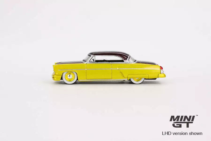 Lincoln Capri Hot Rod 1954 Lime yellow 1:64 Scale model car - Mini GT