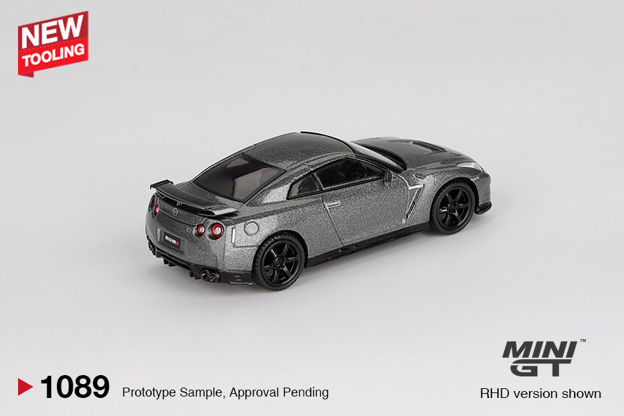 BACK PERSPECTIVE VIEW OF NISSAN GT-R 2013 Dark Metal Gray (NISMO R35 CRS Version) 1:64 scale model car - Mini GT