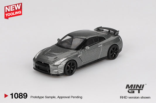 FRONT PERSPECTIVE VIEW OF NISSAN GT-R 2013 Dark Metal Gray (NISMO R35 CRS Version) 1:64 scale model car - Mini GT 