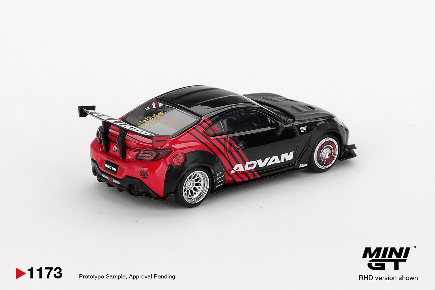 Toyota GR86 LB Nation Advan 1:64 Mini GT - rear
