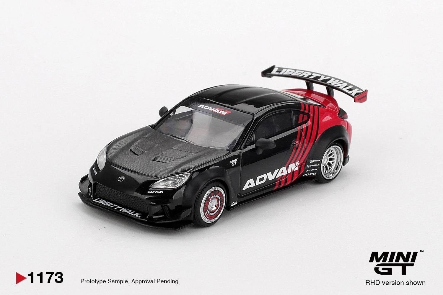Toyota GR86 LB Nation Advan 1:64 Mini GT - front