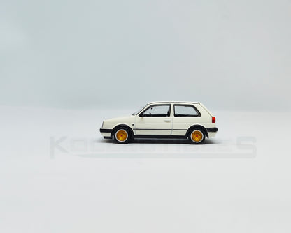 Volkswagen Golf GTI MK2 White 1:64 scale model car - Xcartoys x Poprace