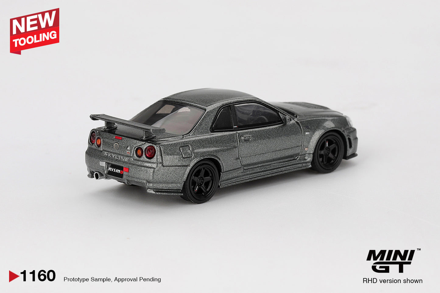 Mini GT 1:64 Nissan Skyline GT-R Dark Metal Gray NISMO BNR34 CRS Version diecast model car view 3