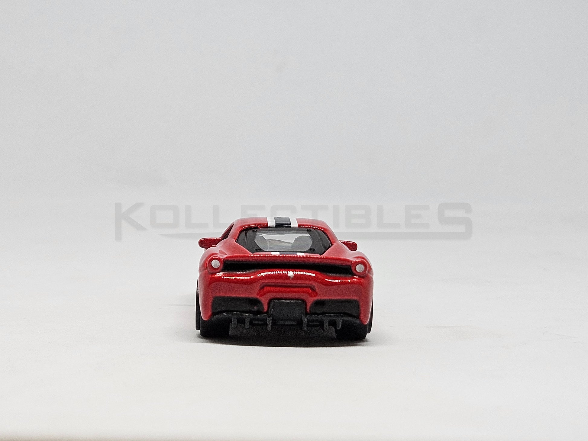 back of Ferrari 458 Speciale Red 1:64 scale model car - Bburago