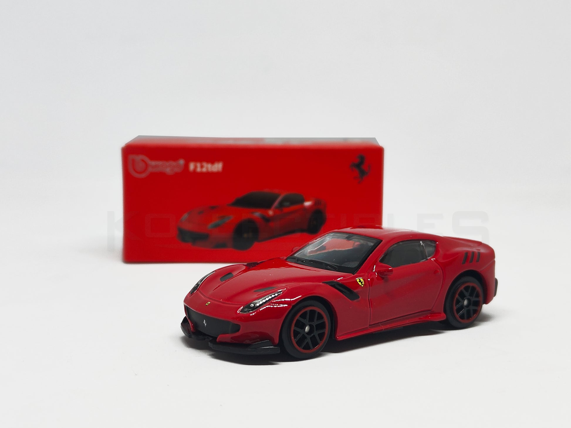 Box of F12DTF Red 1:64 scale model car 1:64 scale model car - Bburago