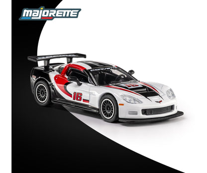 front perspective view of 2005 Chevrolet Corvette C6 R 1:64 scale model car - Majorette