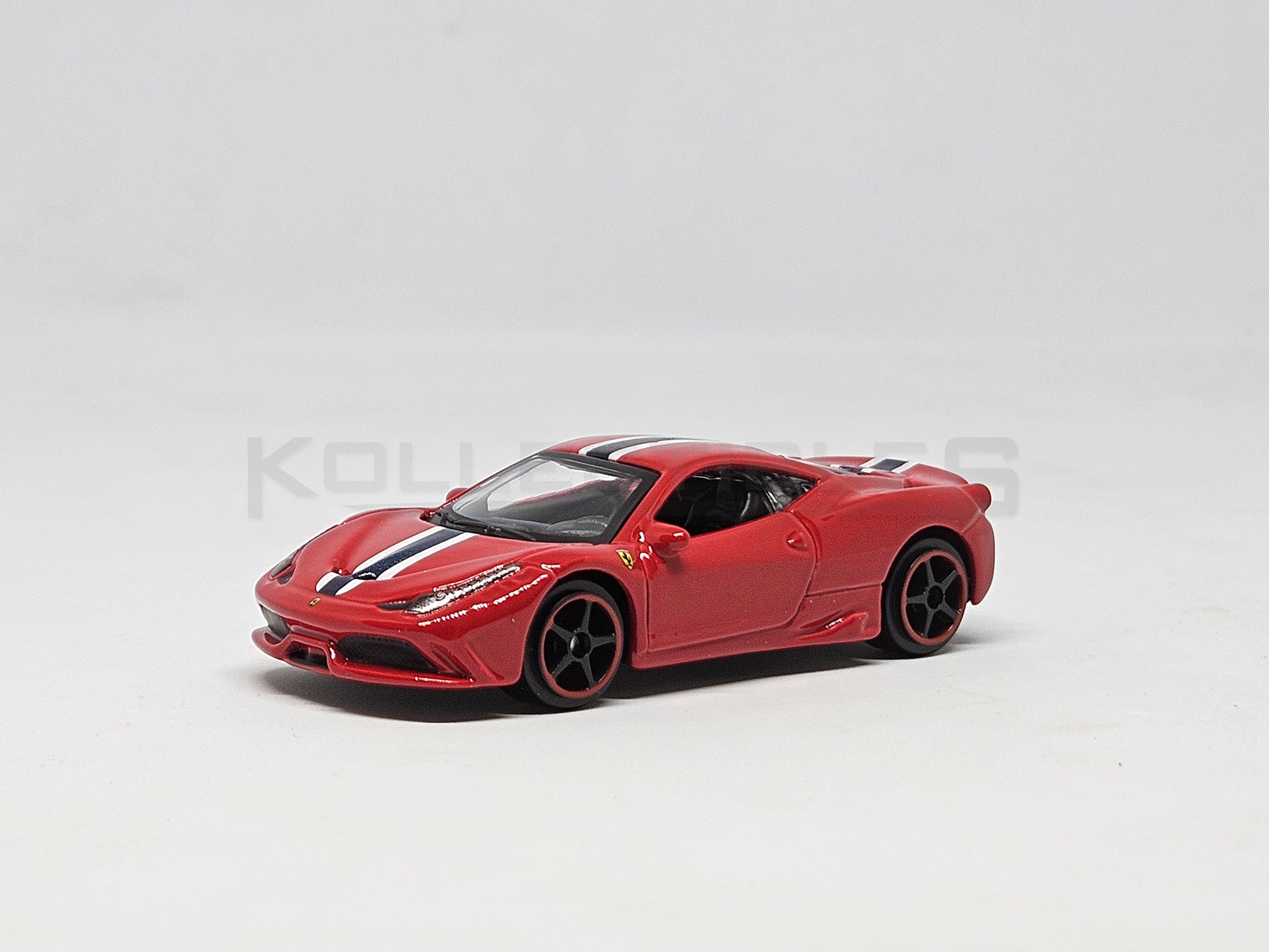 Front perspective pf Ferrari 458 Speciale Red 1:64 scale model car - Bburago