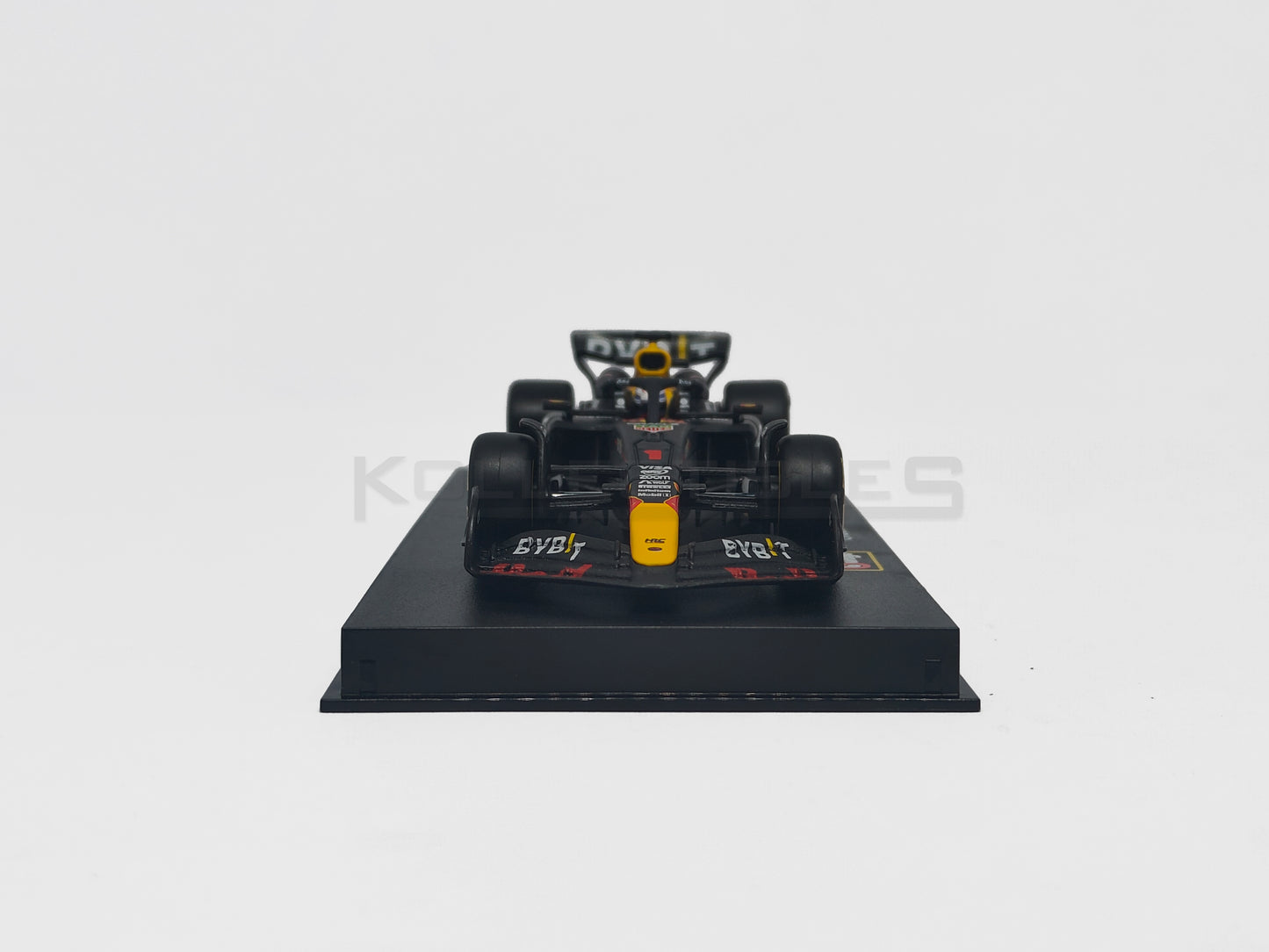 front view of Oracle Red bull Racing Formula 1 2024 RB20 Max Verstappen 1:43 scale model car with Acrylic case - Bburago