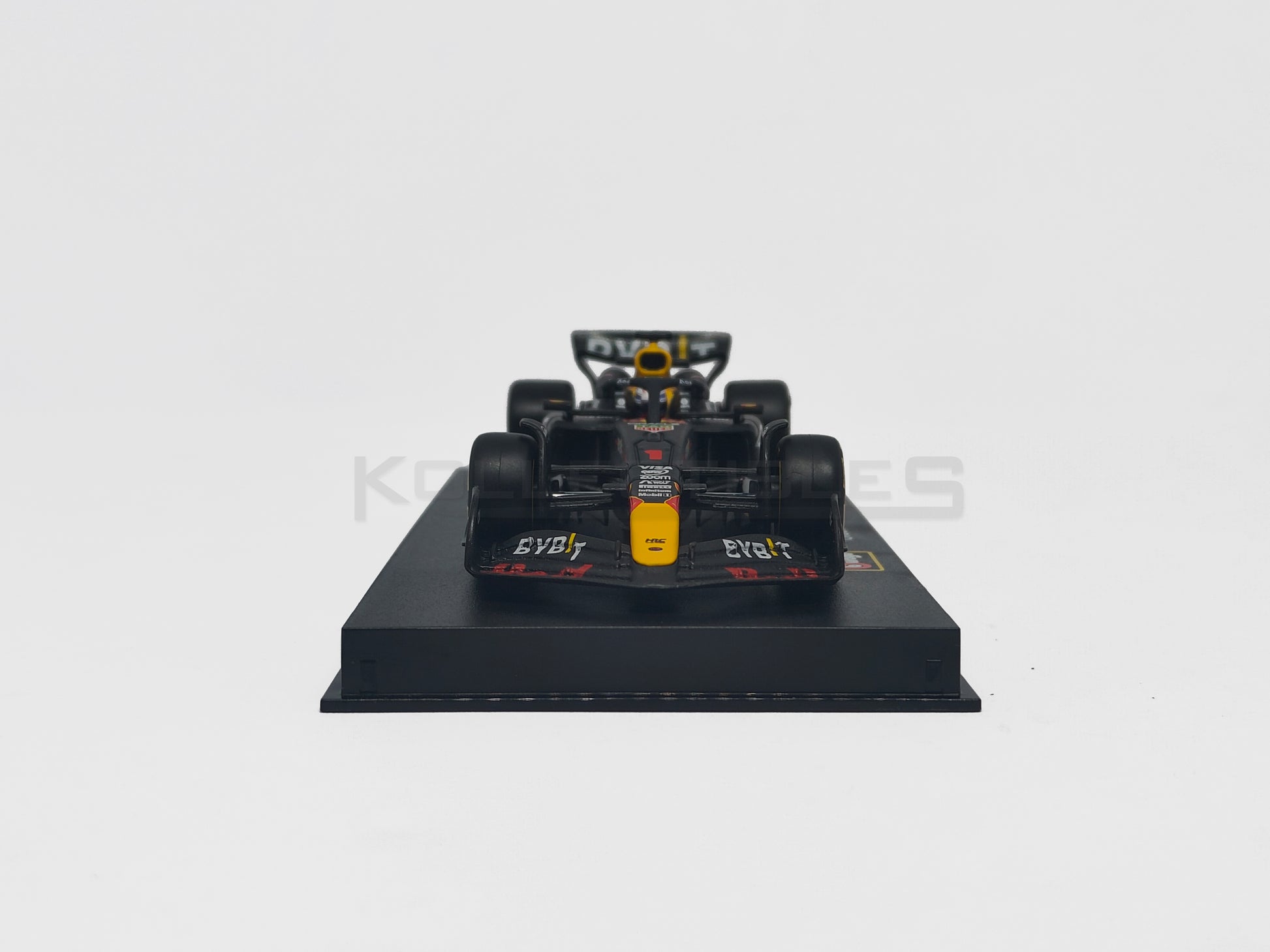 front view of Oracle Red bull Racing Formula 1 2024 RB20 Max Verstappen 1:43 scale model car with Acrylic case - Bburago